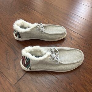 Tommy bahama slip on shoes size 8
